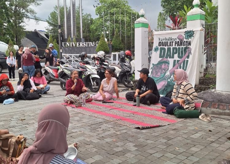 MBG Watch Terima 146 Laporan Keracunan, Ibu-ibu di Sleman Tuntut Evaluasi Total!